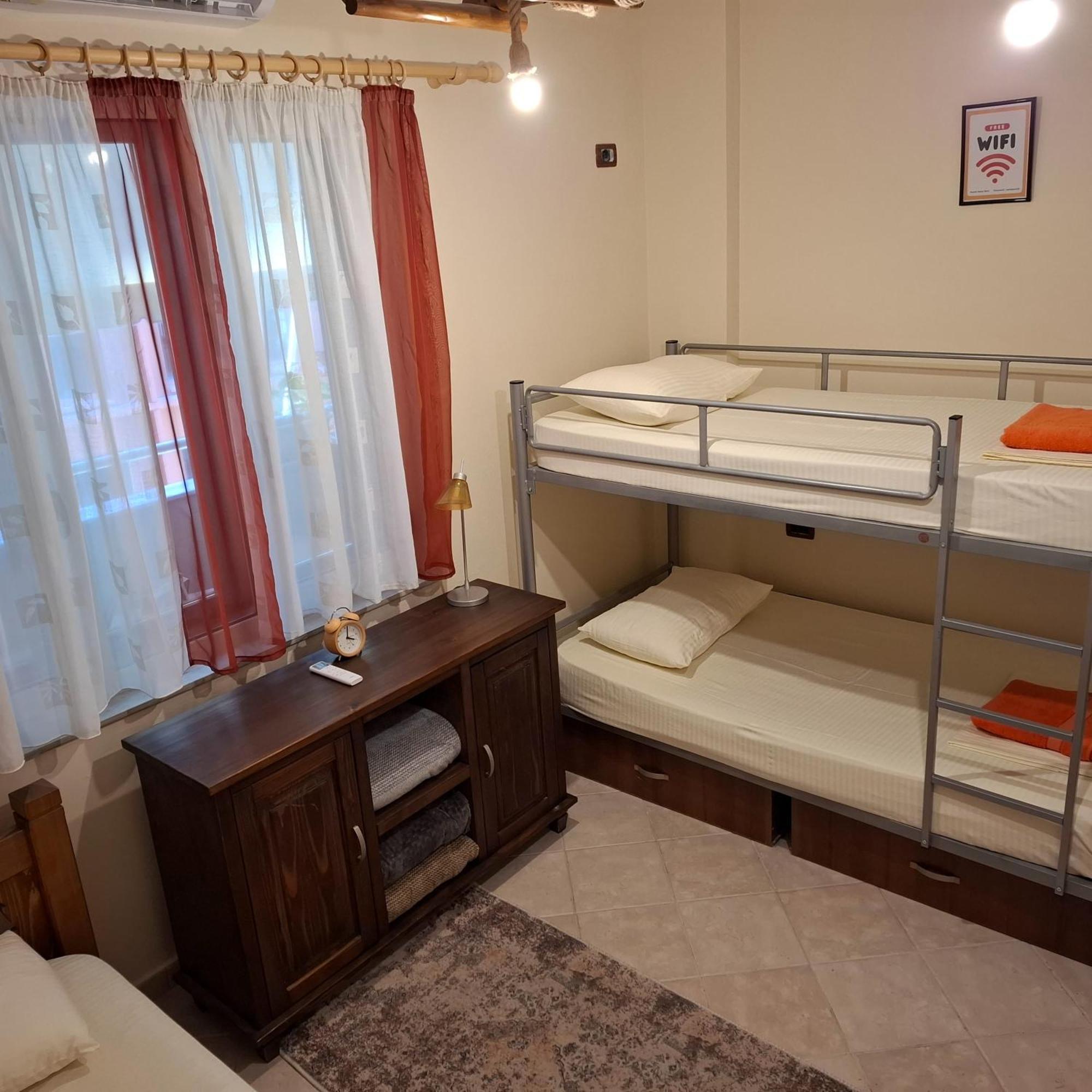 Hostel Nena Semi Тирана Экстерьер фото